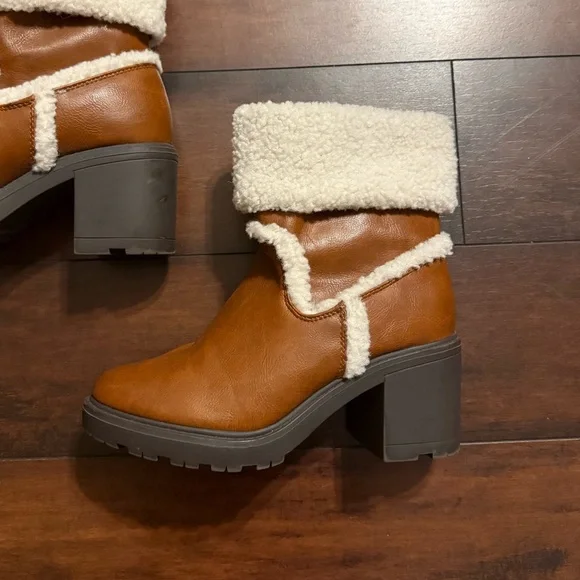 JustFab Ellie Trim Heeled Sherpa Lined Women's Boot Tan/Brown - Picture 3 of 7